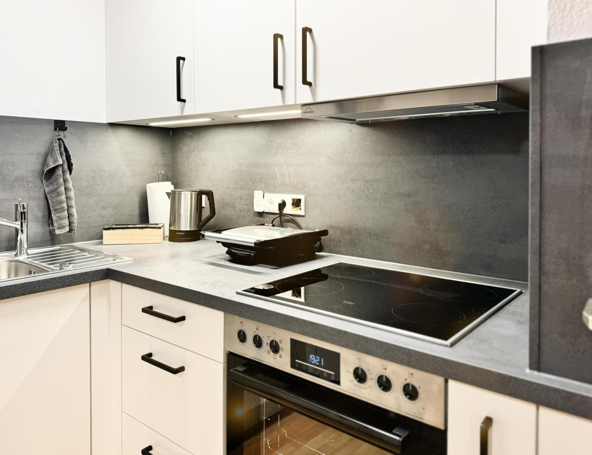 Modern Living In Karlsruhe - Frieden Apartments Eksteriør bilde