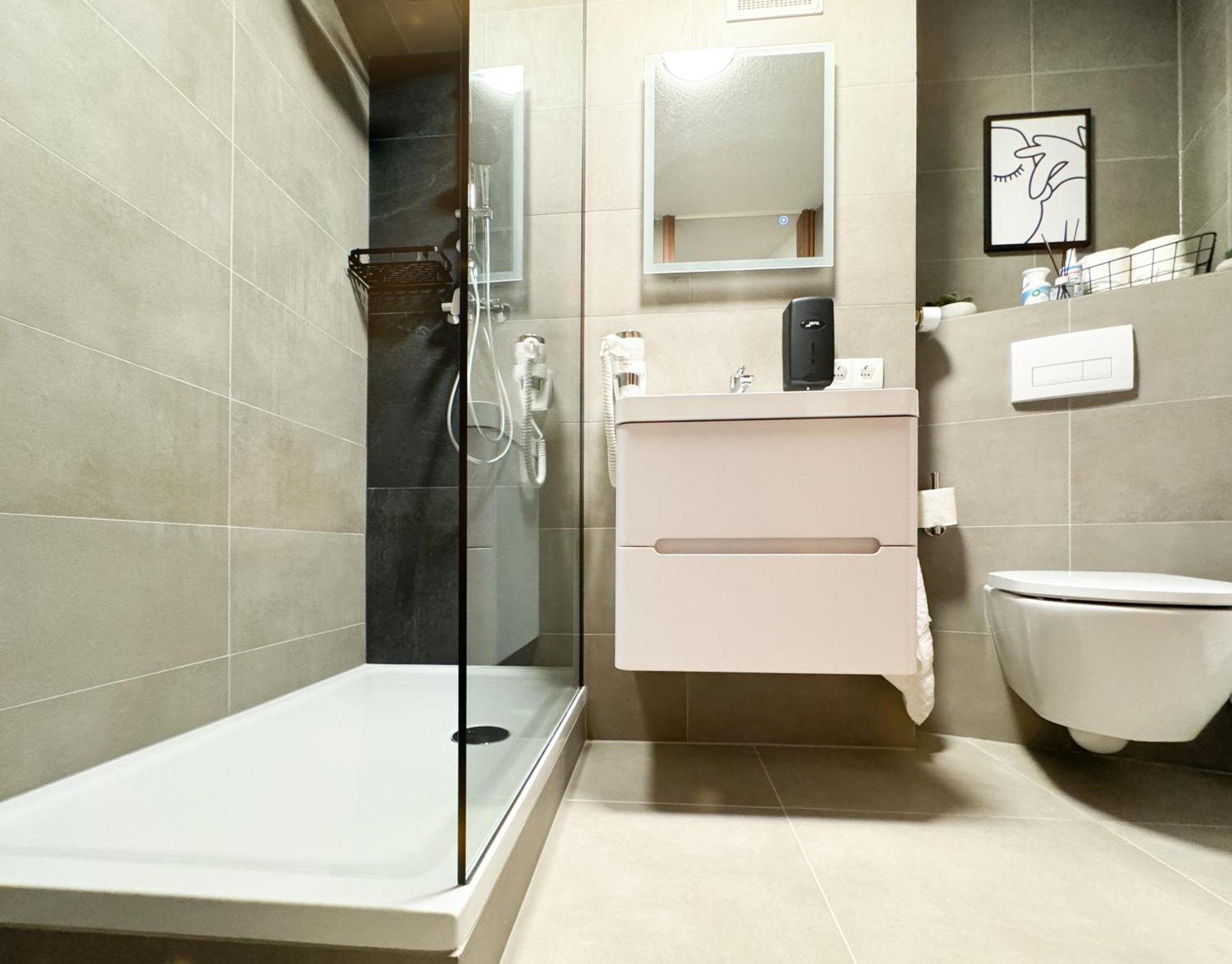 Modern Living In Karlsruhe - Frieden Apartments Eksteriør bilde