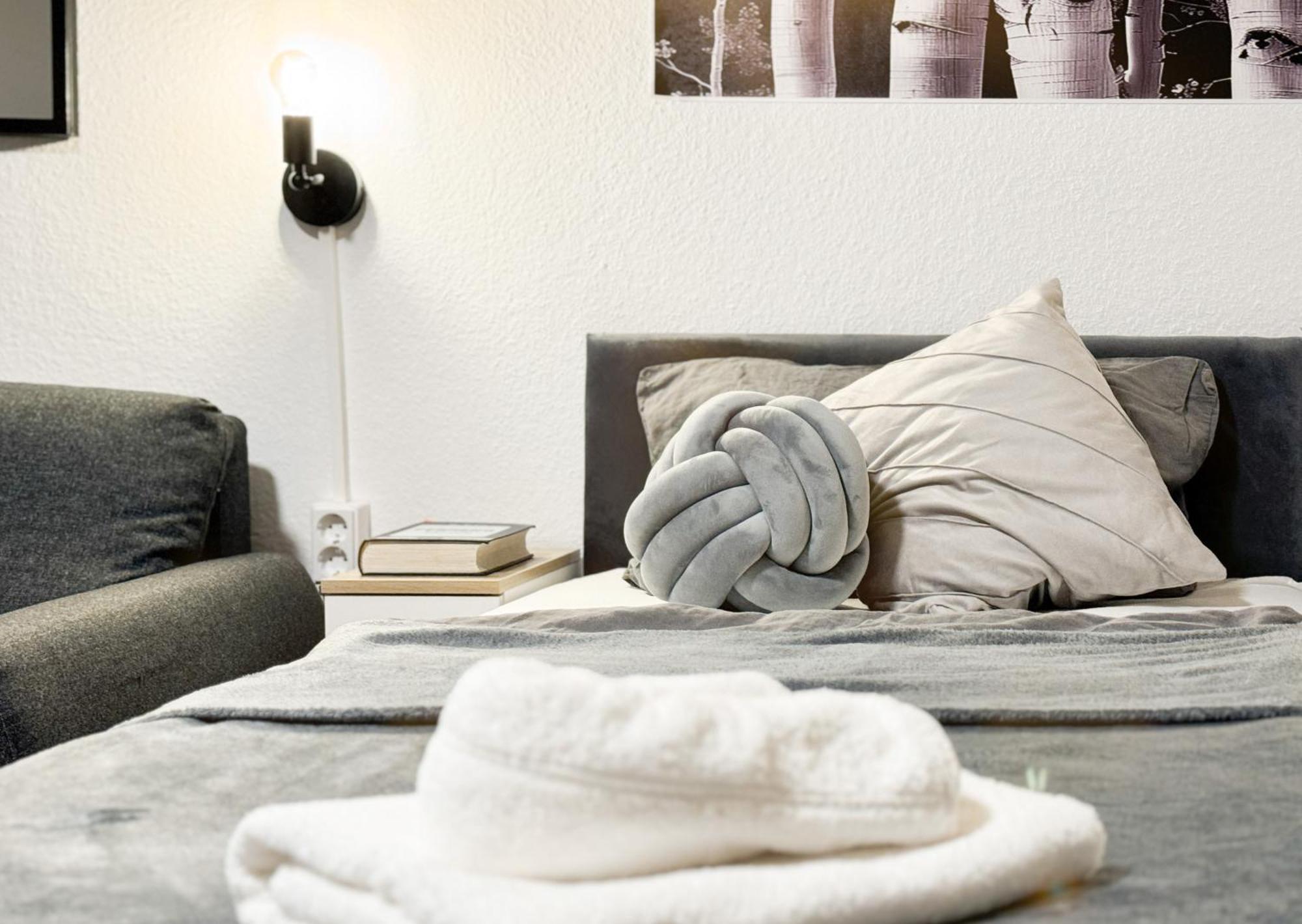 Modern Living In Karlsruhe - Frieden Apartments Eksteriør bilde